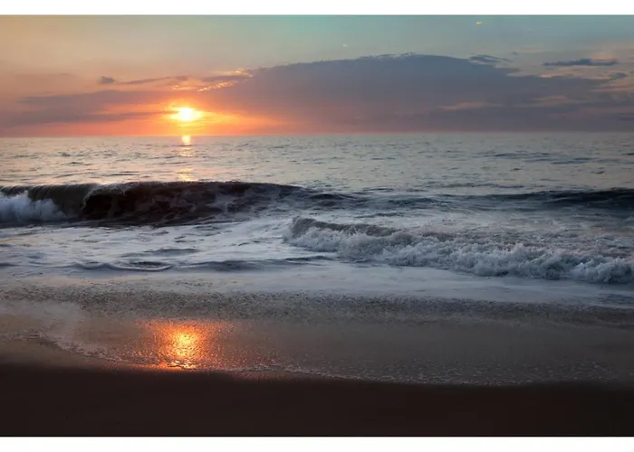 Walk To The & Boardwalk! 2 Bdr Family Condo! Apartment *