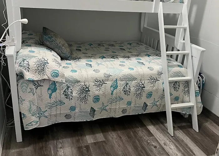 Apartment Walk To The & Boardwalk! 2 Bdr Family Condo! *