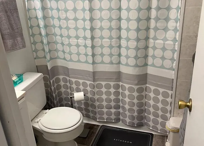 Apartment Walk To The & Boardwalk! 2 Bdr Family Condo! *