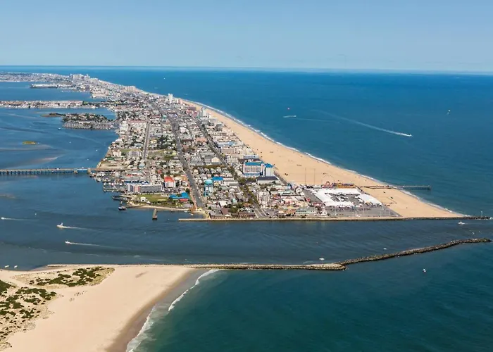 Walk To The & Boardwalk! 2 Bdr Family Condo! *