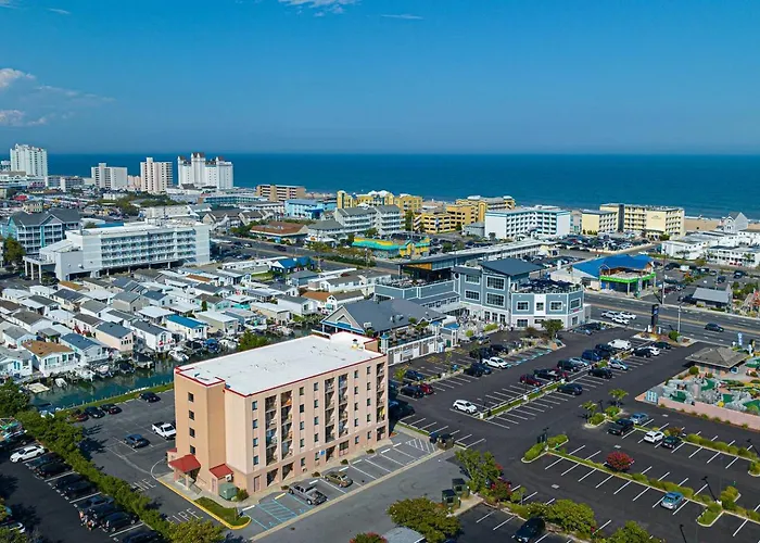 Walk To The & Boardwalk! 2 Bdr Family Condo! *