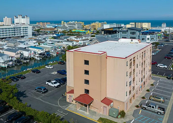 Walk To The & Boardwalk! 2 Bdr Family Condo! *